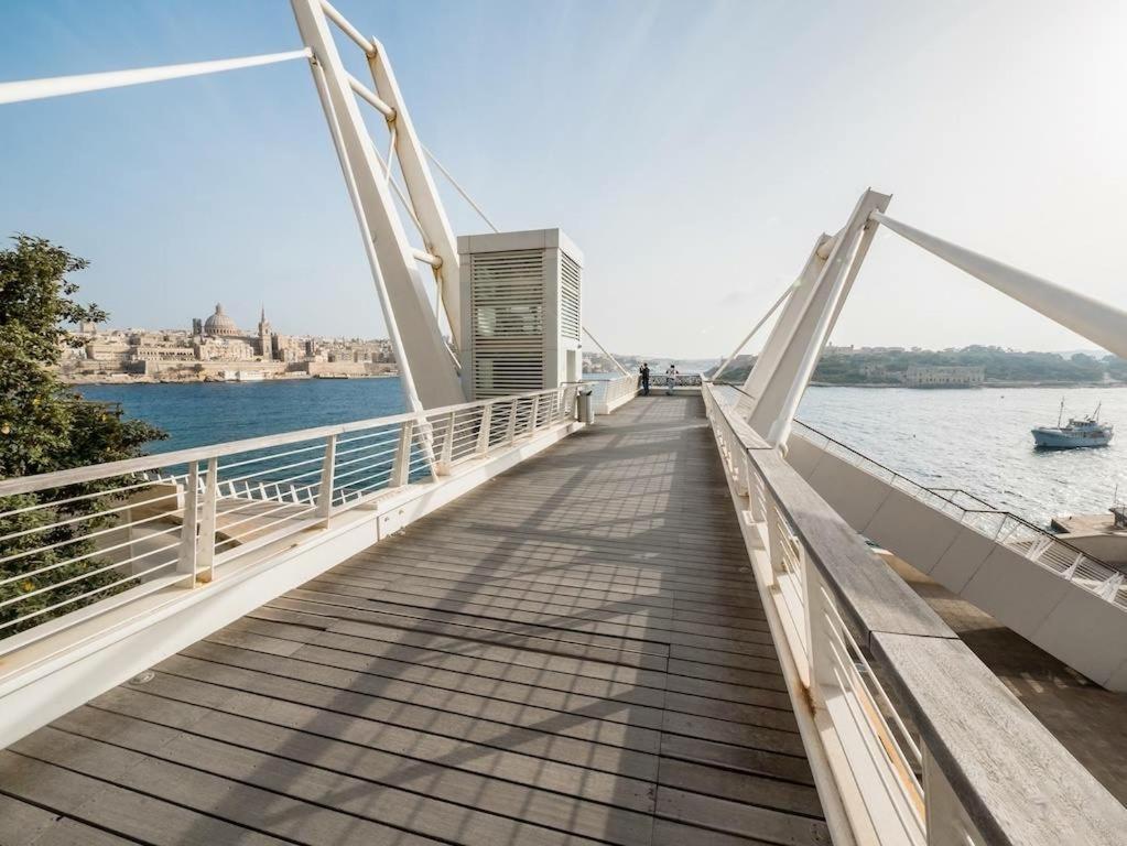 Deluxe Apartment With Valletta And Harbour Views スリーマ エクステリア 写真
